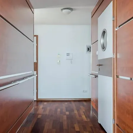 Urbannestgroup_seatowers Lägenhet Gdynia